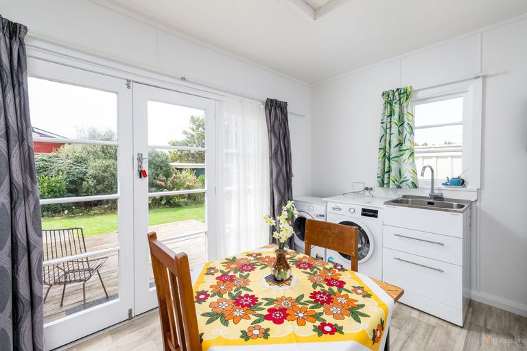 Photo of property in 15 Edward Street, Waimate, 7924