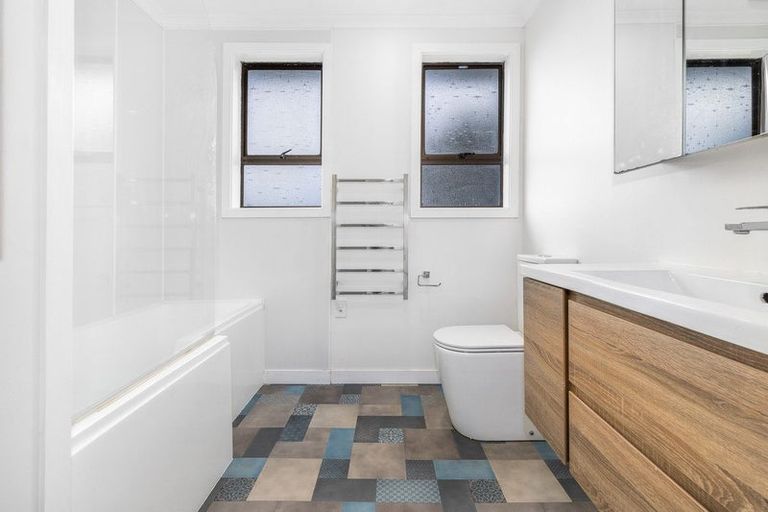 Photo of property in 124 Te Pene Avenue, Titahi Bay, Porirua, 5022