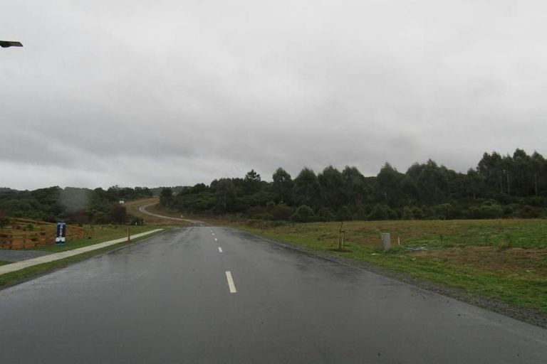 Photo of property in 11 Kahikatea Drive, Kinloch, Taupo, 3377