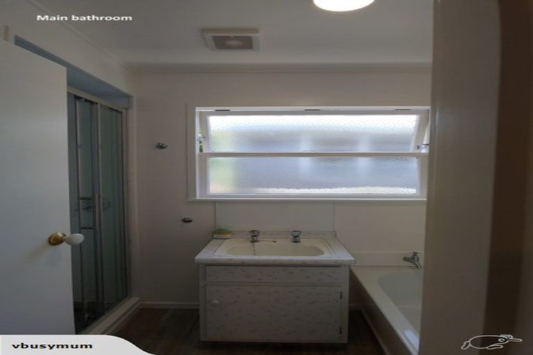 Photo of property in 1 Indus Street, Khandallah, Wellington, 6035