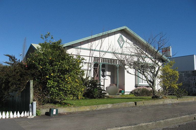 Photo of property in 22 Mcgiffert Street, Palmerston North, 4410