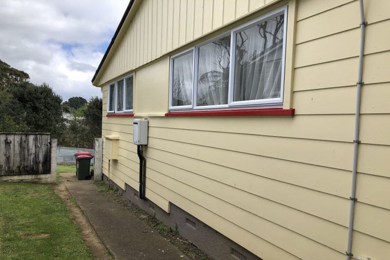 Photo of property in 95a Cook Street, Marfell, New Plymouth, 4310