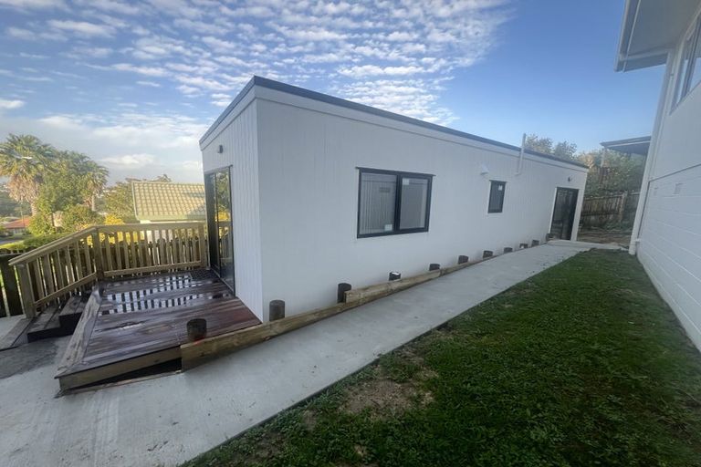 Photo of property in 7 Fulmar Way, Unsworth Heights, Auckland, 0632