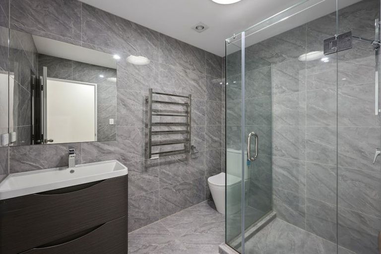 Photo of property in 85c Lake Panorama Drive, Henderson Valley, Auckland, 0614