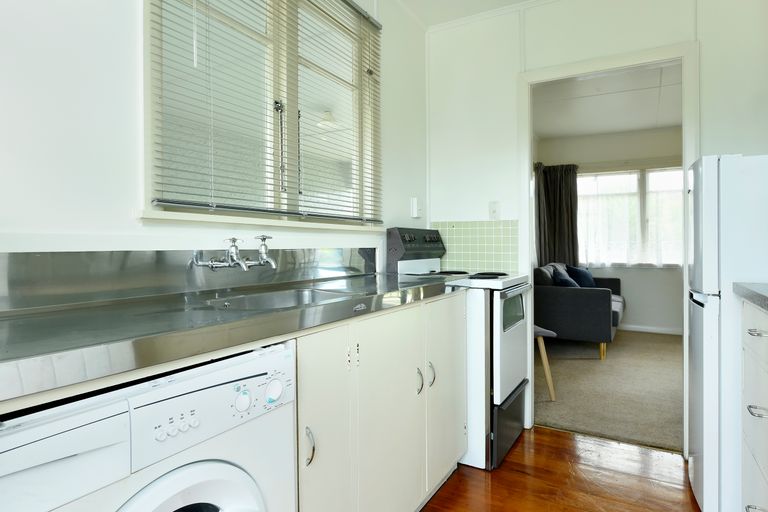 Photo of property in 17 Centennial Road, Tahunanui, Nelson, 7011