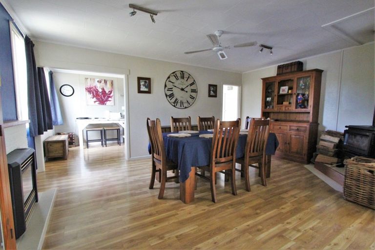 Photo of property in 42 Weka Place, Tokoroa, 3420