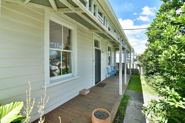 Photo of property in 4 Stewart Street, Helensville, 0800