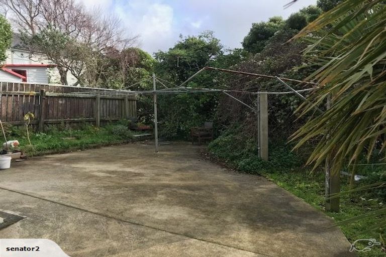 Photo of property in 3/22 Hargreaves Street, Mount Cook, Wellington, 6021