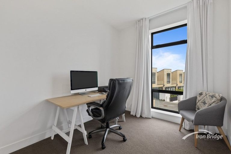 Photo of property in 252 Hobsonville Point Road, Hobsonville, Auckland, 0616