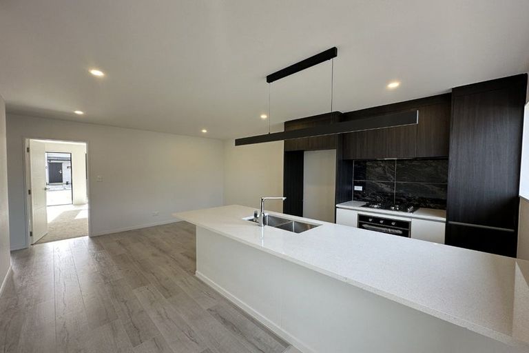 Photo of property in 15b Poruru Close, Papakura, 2110