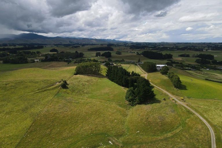 Photo of property in 183 Smith Road, Dannevirke, 4978