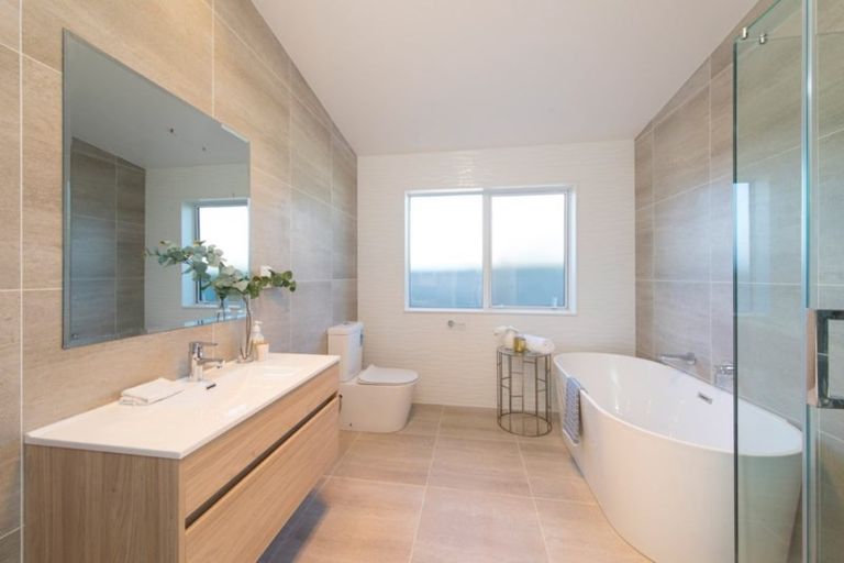 Photo of property in 13 Floyd Road, Riverhead, 0820