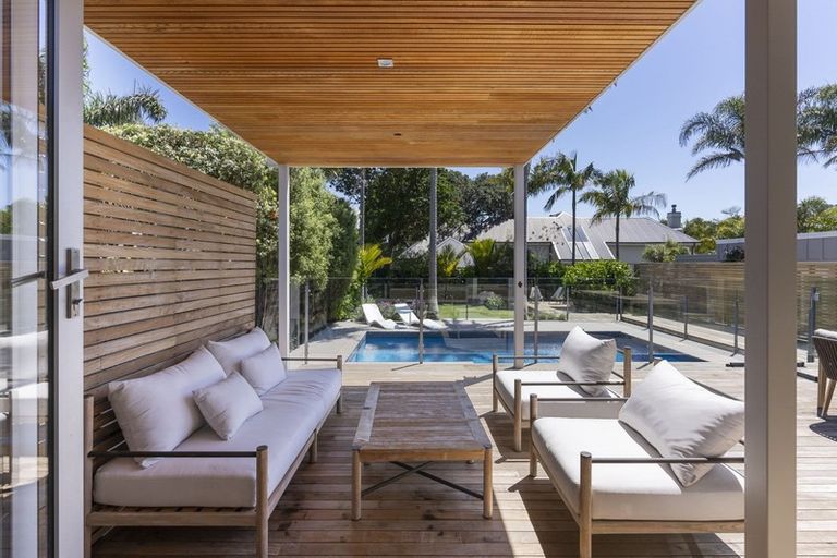 Photo of property in 30 Edgars Road, Westmere, Auckland, 1022