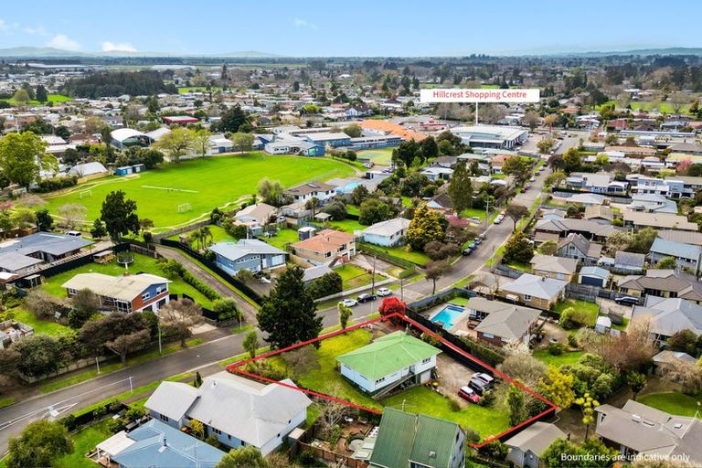 Photo of property in 2 Mccracken Avenue, Hillcrest, Hamilton, 3216