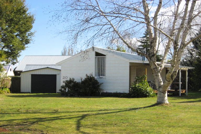 Photo of property in 20 Candu Lane, Kinloch, Taupo, 3377