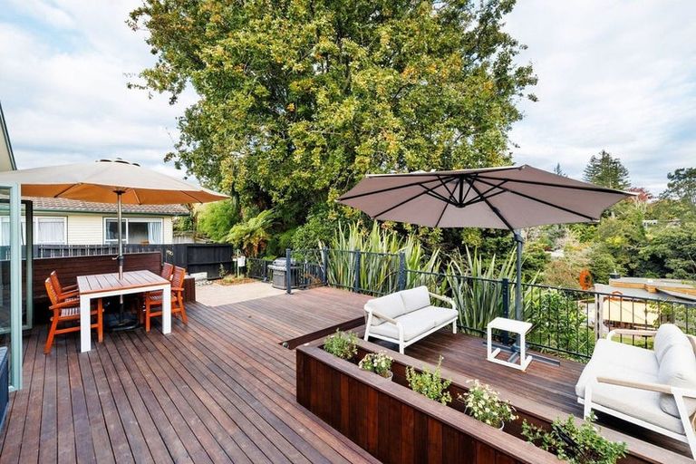 Photo of property in 16 Cranwell Place, Hillcrest, Hamilton, 3216