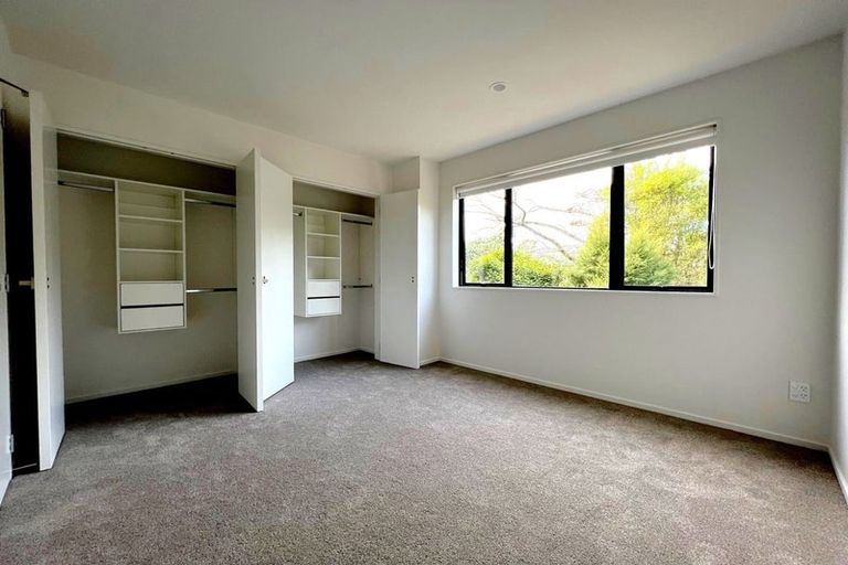 Photo of property in 57 Morihana Close, Glen Eden, 0602