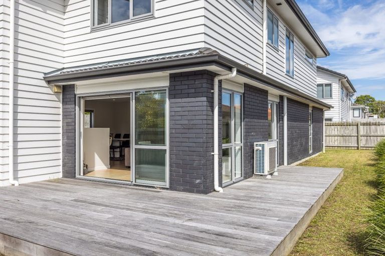 Photo of property in 61b Margan Avenue, New Lynn, Auckland, 0600
