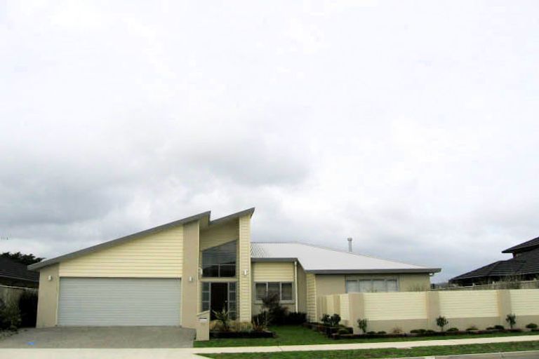 Photo of property in 80 The Drive, Paraparaumu Beach, Paraparaumu, 5032