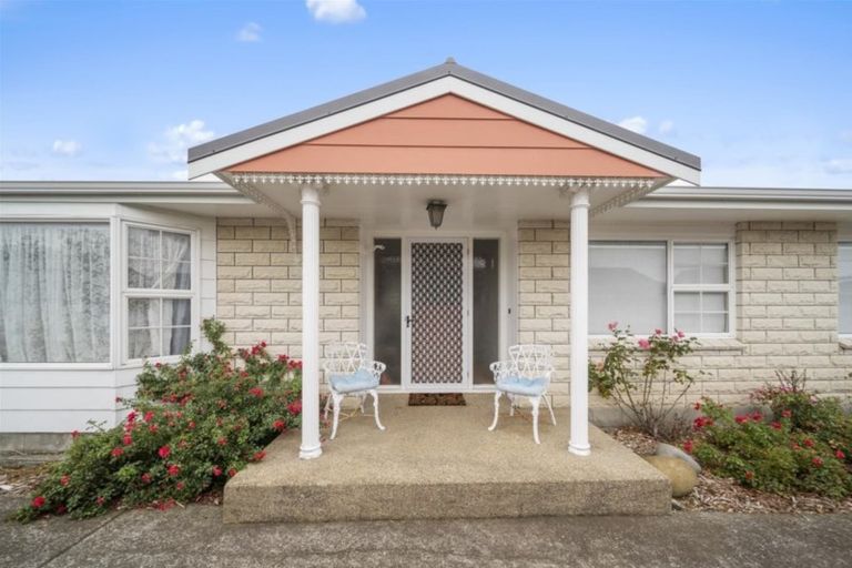 Photo of property in 27 Kowhai Street, Hawera, 4610