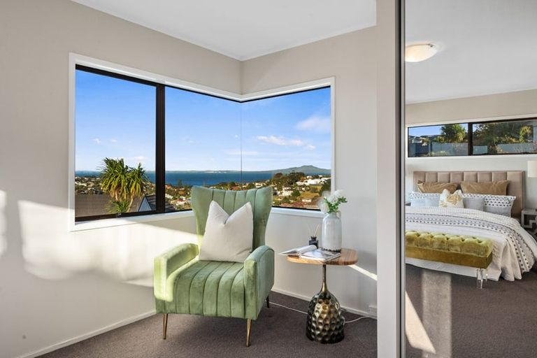 Photo of property in 29 Calypso Place, Rothesay Bay, Auckland, 0630