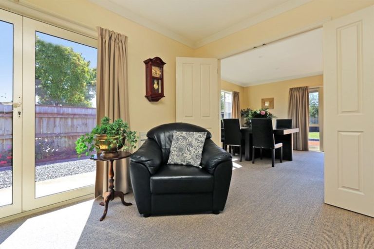 Photo of property in 8 Chenin Place, Greenmeadows, Napier, 4112