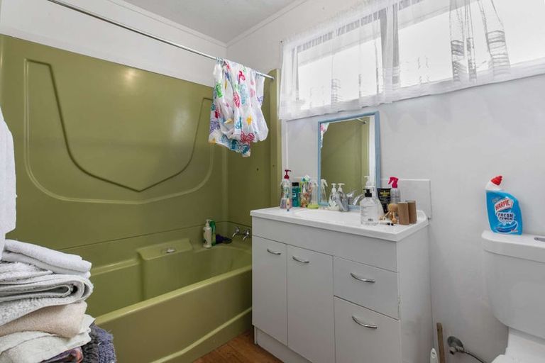 Photo of property in 47 Beeston Crescent, Manurewa, Auckland, 2102