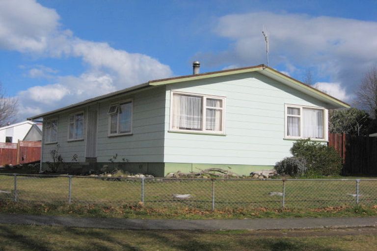 Photo of property in 72 Patikura Place, Turangi, 3334
