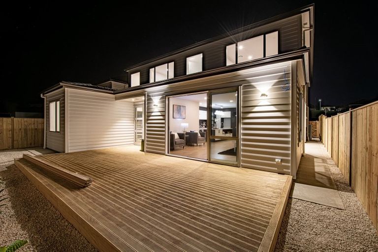 Photo of property in 92 Tir Conaill Avenue, Flat Bush, Auckland, 2019