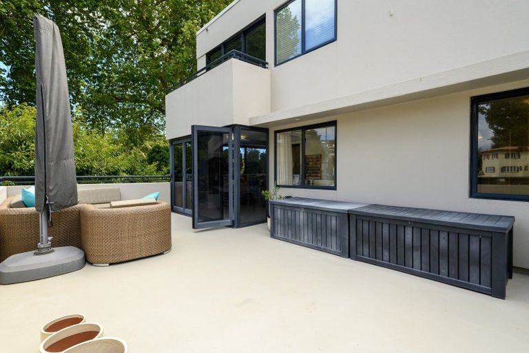 Photo of property in 1/2 Sixth Avenue, Tauranga, 3110