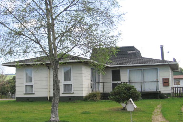 Photo of property in 2 Beryl Place, Pukehangi, Rotorua, 3015