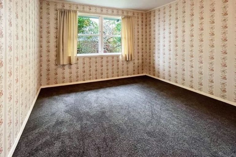 Photo of property in 12 Sutherland Crescent, Westbrook, Palmerston North, 4412