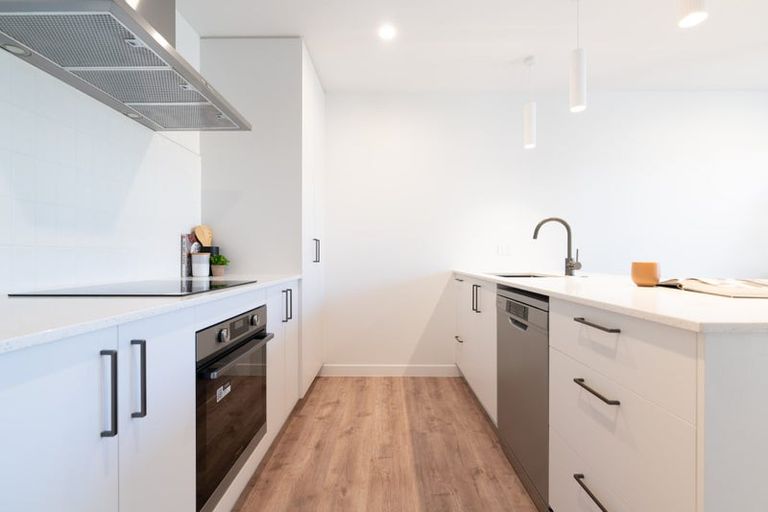 Photo of property in 5 Anawhata Lane, Papamoa, 3118