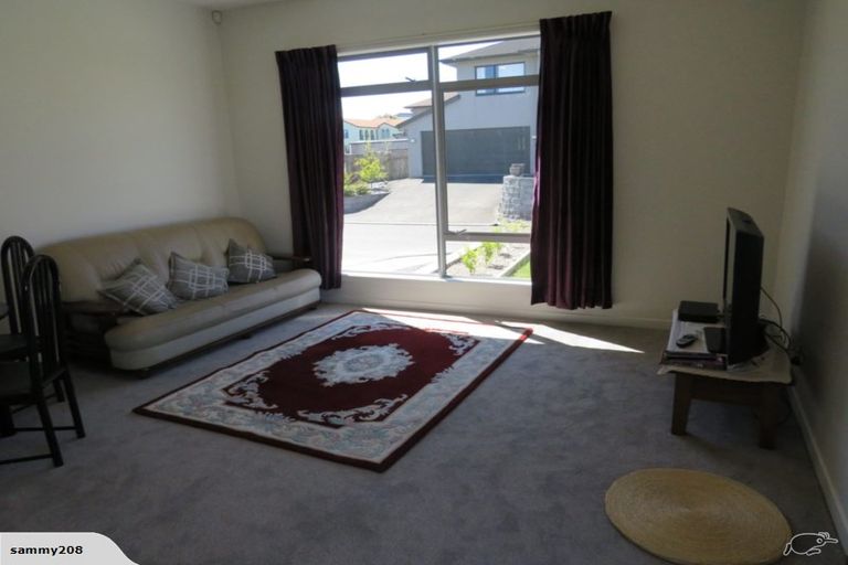 Photo of property in 47 Harbour View Road, Te Atatu Peninsula, Auckland, 0610