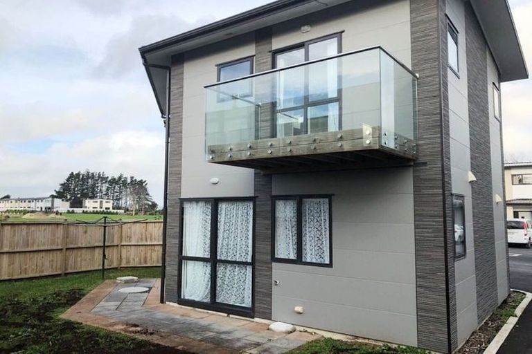 Photo of property in 20/79 Ranfurly Road, Alfriston, Auckland, 2105