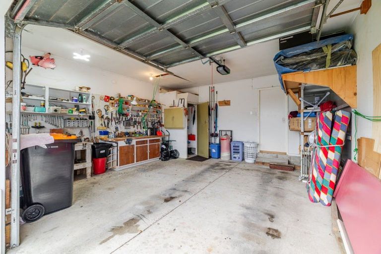 Photo of property in 1 Pinedale Parade, Milson, Palmerston North, 4414