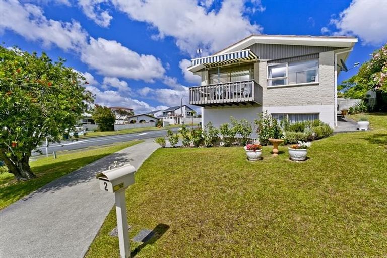 Photo of property in 1/2 Morice Place, Torbay, Auckland, 0630