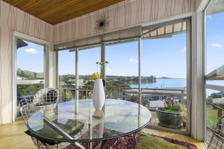 Photo of property in 11 Rangitoto View Road, Cockle Bay, Auckland, 2014