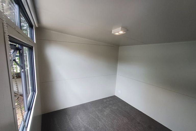 Photo of property in 34 Finn Place, Totara Vale, Auckland, 0629