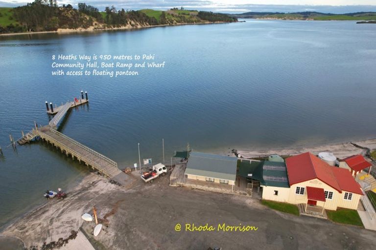Photo of property in 8 Heaths Way, Pahi, Paparoa, 0571