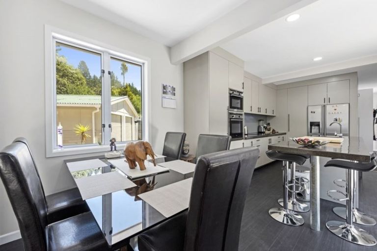 Photo of property in 230 Plateau Road, Te Marua, Upper Hutt, 5018