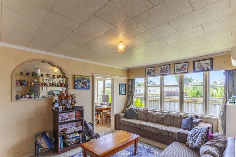 Photo of property in 1 Sidey Place, Marewa, Napier, 4110