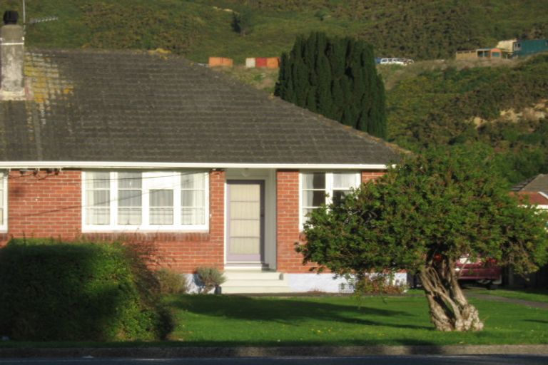 Photo of property in 1102 High Street, Taita, Lower Hutt, 5011