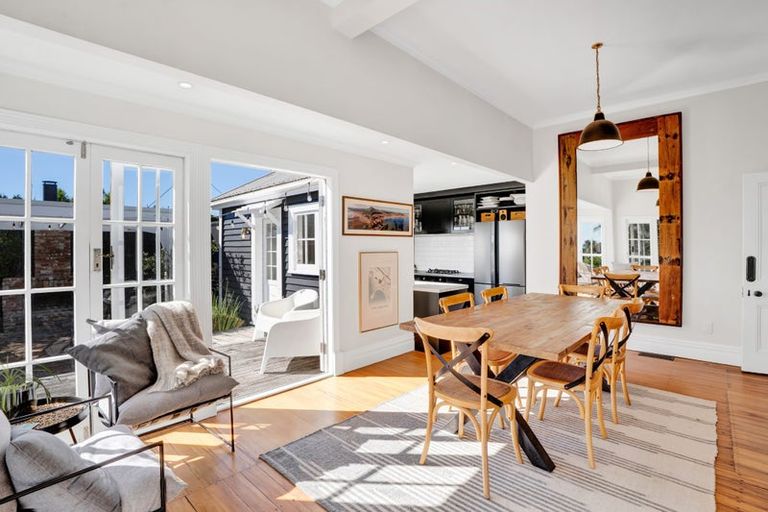 Photo of property in 5 Rogan Street, New Plymouth, 4310