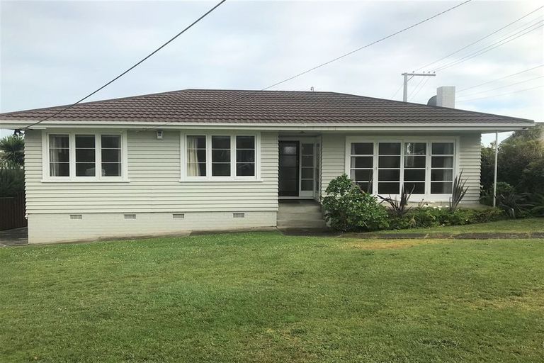 Photo of property in 76 Pupuke Road, Hillcrest, Auckland, 0627