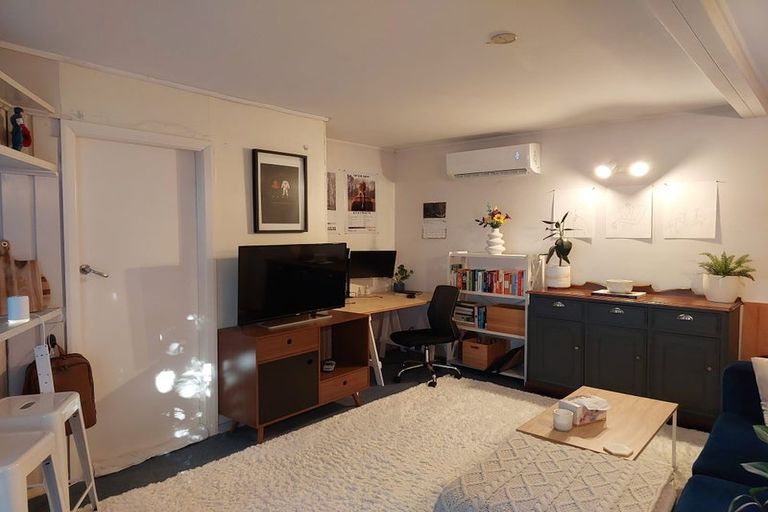 Photo of property in 31 Charlotte Avenue, Brooklyn, Wellington, 6021