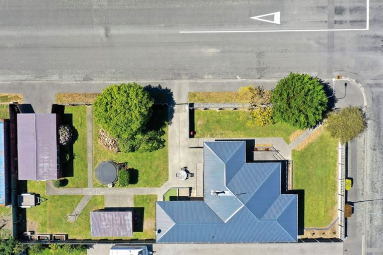 Photo of property in 64 Mcmurdo Street, Tinwald, Ashburton, 7700