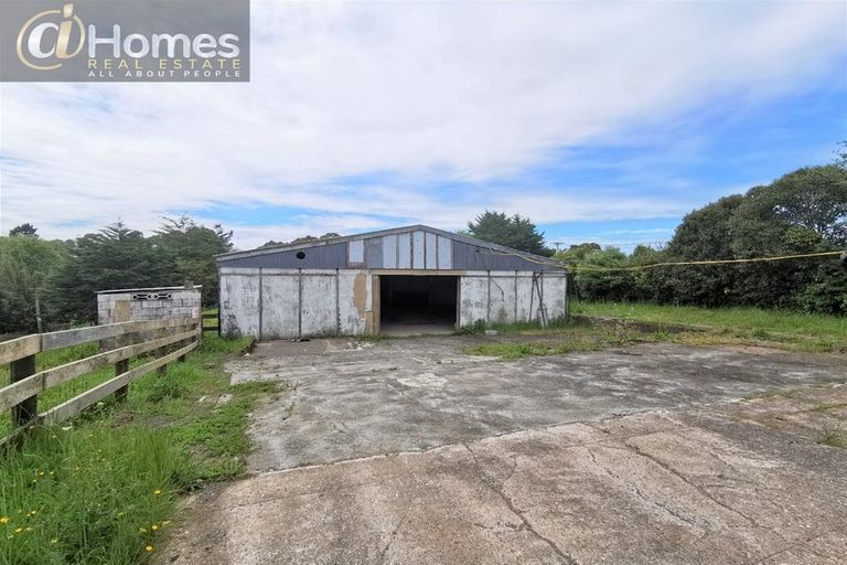 Photo of property in 6 Moontide Road, Kumeu, 0892