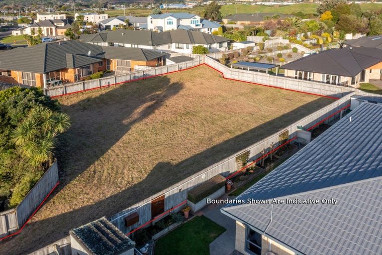 Photo of property in 5 Datum Way, Paraparaumu, 5032