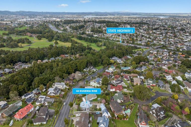 Photo of property in 44 Eugenia Rise, Totara Heights, Auckland, 2105